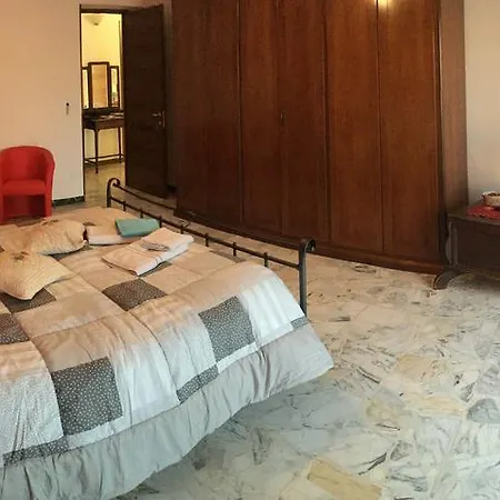 L'isola Apartment *